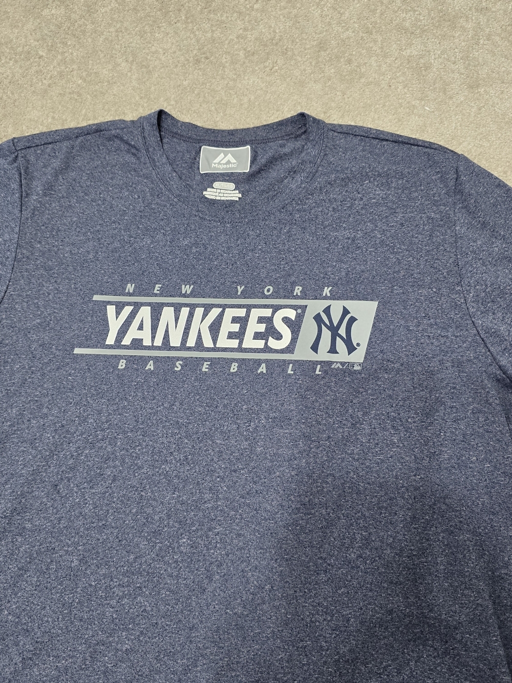 Majestic NY YANKEES Heathered Navy  T-Shirt Size XL
